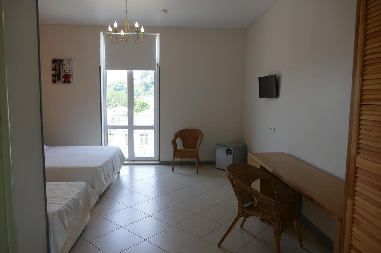 Heliopark Gora Bagrata Hotel Szuhumi Kültér fotó