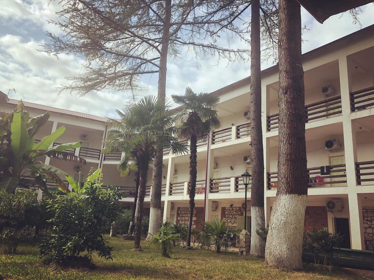 Heliopark Gora Bagrata Hotel Szuhumi Kültér fotó